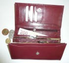 Luxusní dámská klopnová peněženka s rámečkem na drobné pod klopnou