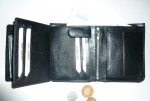Kožená pánská peněženka s vnitřní zápinkou se zaoblenou spodní hranou