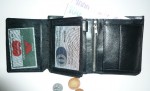 Pánská kožená peněženka se zápinkou - ukázka vnitřního řešení