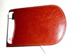 Kožený klips na bankovky na magnet, po obou vnějších stranách kapsa na kartu 